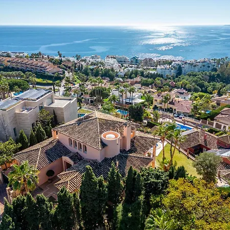 Beachside With Panoramic Sea Views