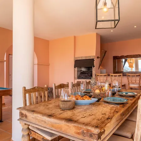 Beachside With Panoramic Sea Views