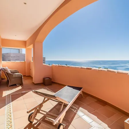 Villa Beachside With Panoramic Sea Views